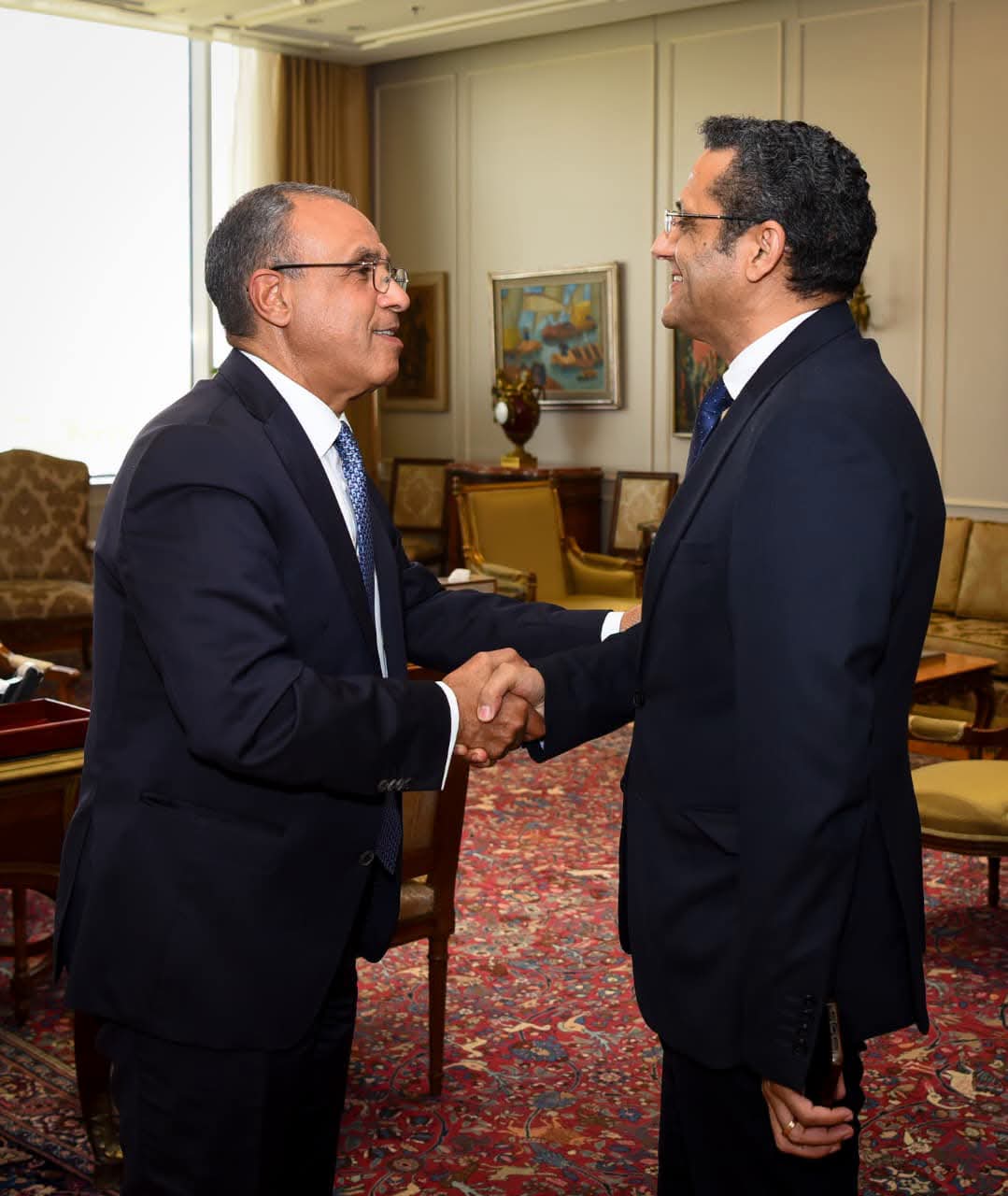 خلال استقباله  نقيب الصحفيين ....وزير الخارجية يشيد بدور الصحافة المصرية تجاه القضايا الوطنية   د. بدر عبد العاطي : الصحافة تسهم في التوعية لمحددات السياسة الخارجية المصرية