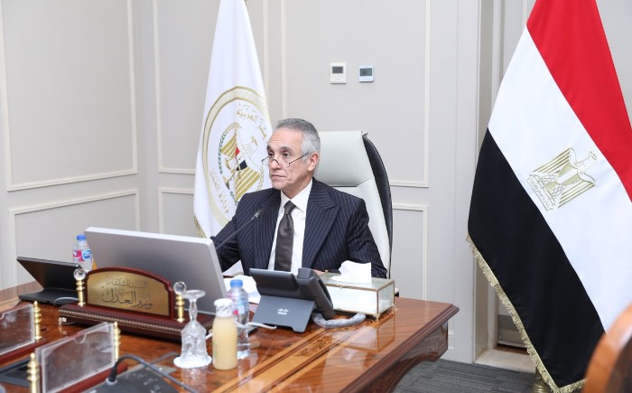 وزيرا العدل و"المحلية " يشهدان  تشغيل 6 فروع توثيق في 5 محافظات