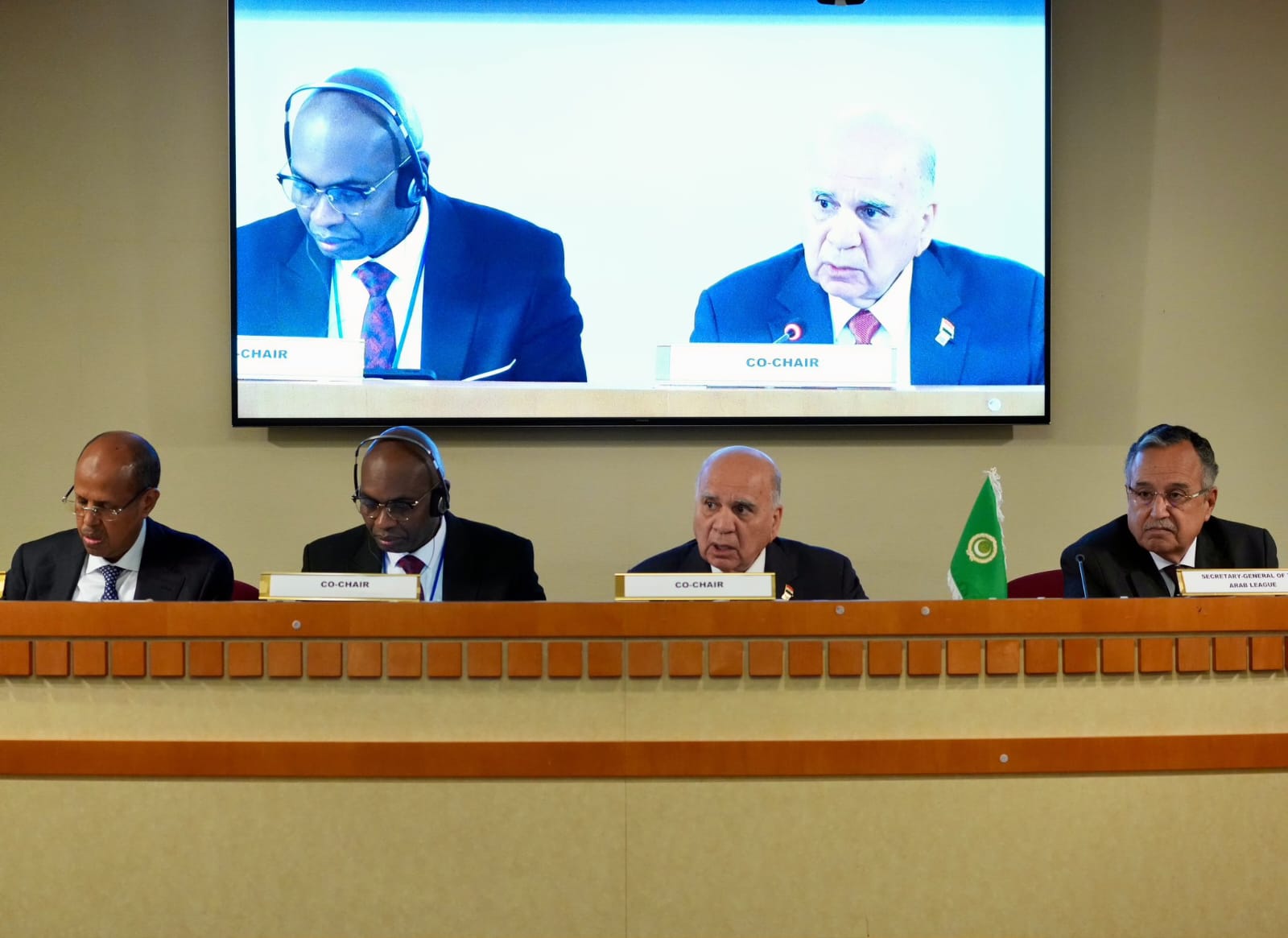  أمين" الجامعة  العربية"  و رئيس المفوضية  الأفريقية يبحثان  قضايا أفريقية عربية