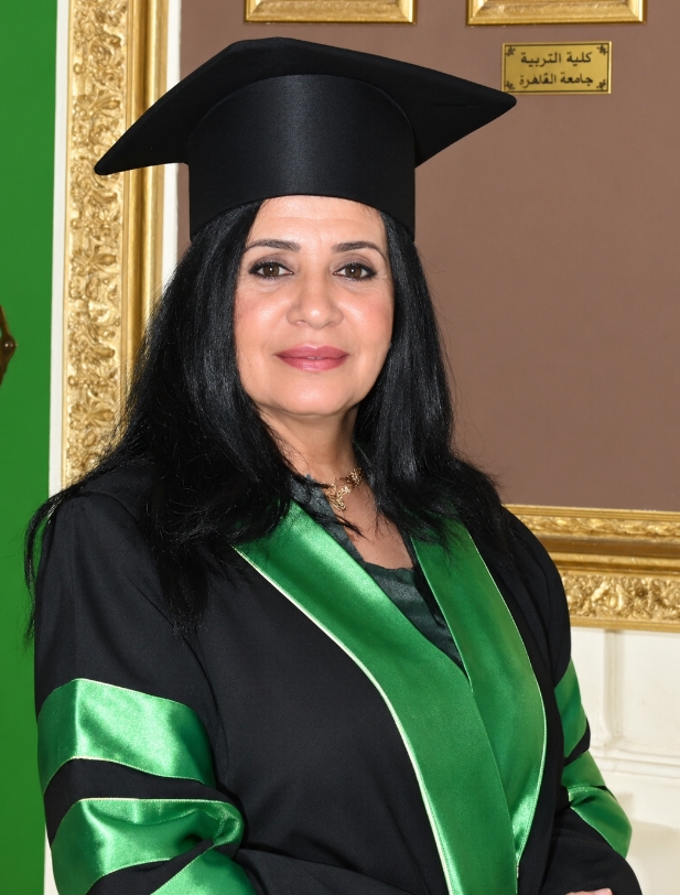 بمرتبة الشرف الأولى.. الدبلوماسية نجاة امرابي تحصل على الدكتوراه في الدراسات الإعلامية 