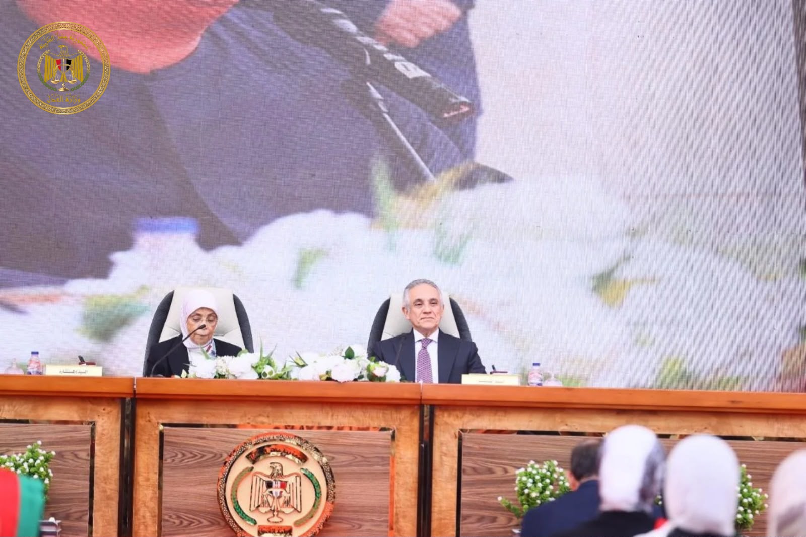 وزير العدل ورئيسة "الأعلي النيابة الإدارية " يشهدان أداء اليمين القانونية للمعاونين الجدد