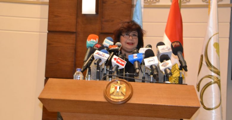 وزيرة الثقافة